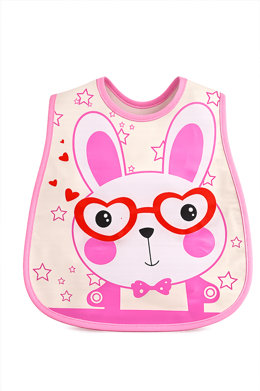 Babador impermeável para bebé com estampa de coelhinho cor-de-rosa e óculos em forma de coração.