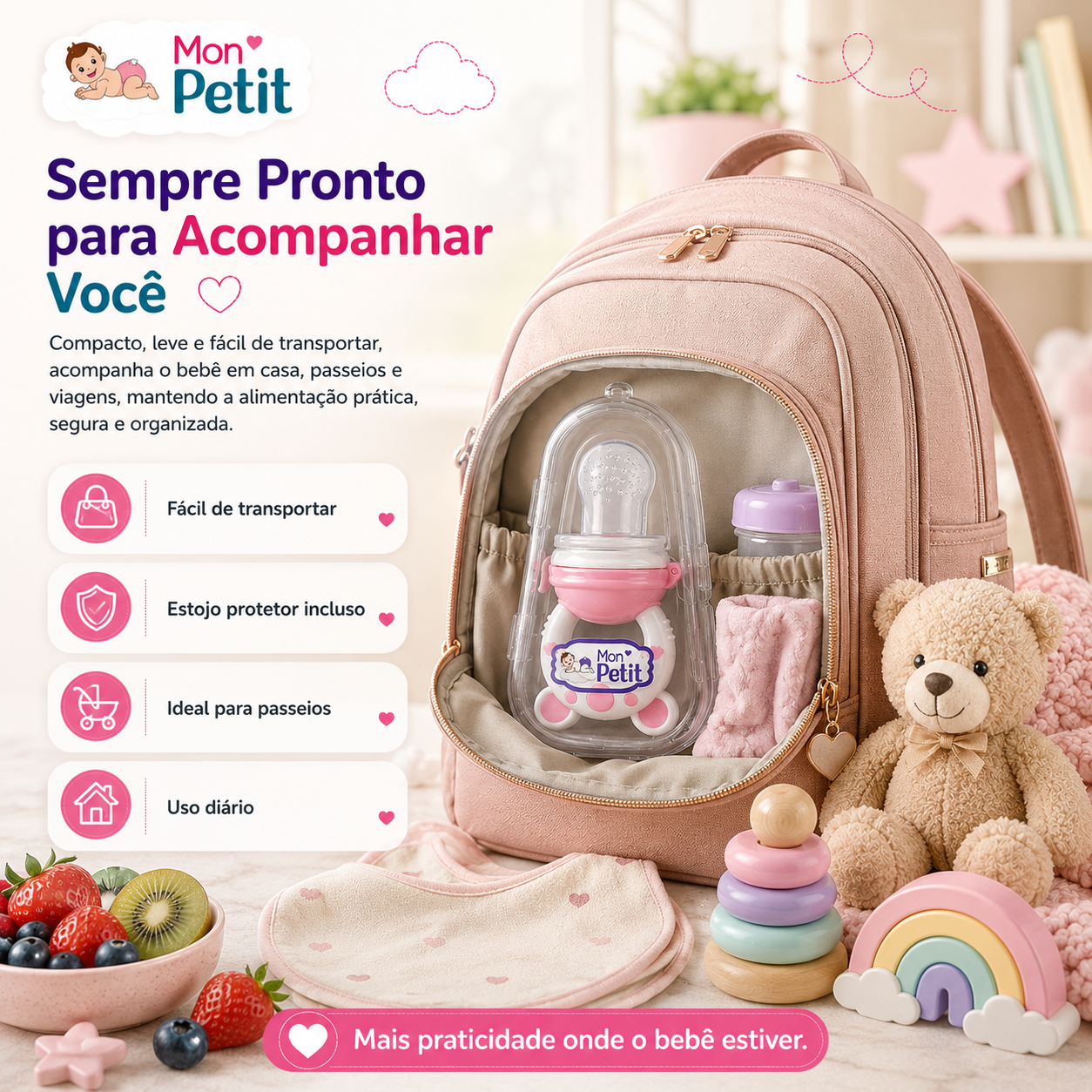 Alimentador de silicone para bebé com estojo protetor guardado numa mochila de maternidade rosa aberta, acompanhado de babadores e brinquedos para mostrar a facilidade de transporte.