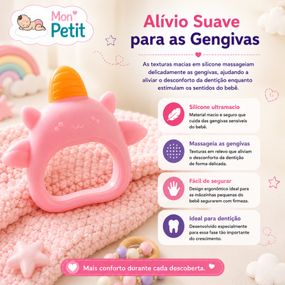 Painel descritivo sobre o alívio suave para as gengivas inflamadas do bebé, destacando o design ergonómico do mordedor rosa que é muito fácil de segurar.