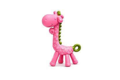 Mordedor infantil em silicone macio com o formato de uma girafa rosa com crista e cauda verdes texturadas, isolado sobre um fundo branco.